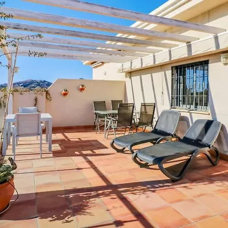 Rooftop Apartment, Apartment *